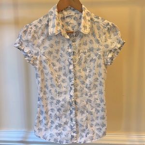 Arizona Jean Company, Girls size Junior Medium, button down, cap sleeve shirt.